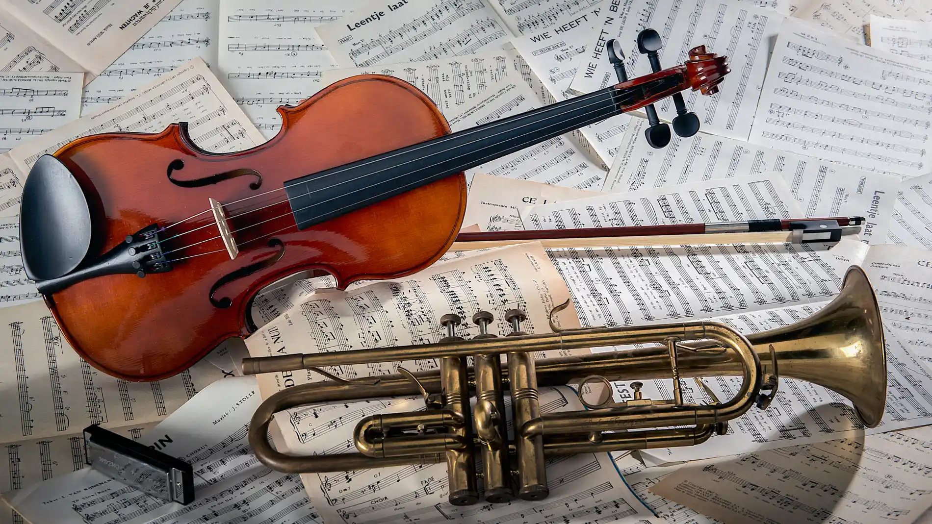 Sax-Tromba-Violino-Above-5
